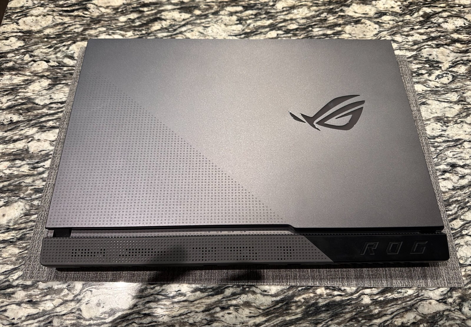 ASUS ROG Strix G17 17.3″ (1TB SSD, AMD Ryzen 9 5900HX,32GB RAM DDR4,RTX 3070) 