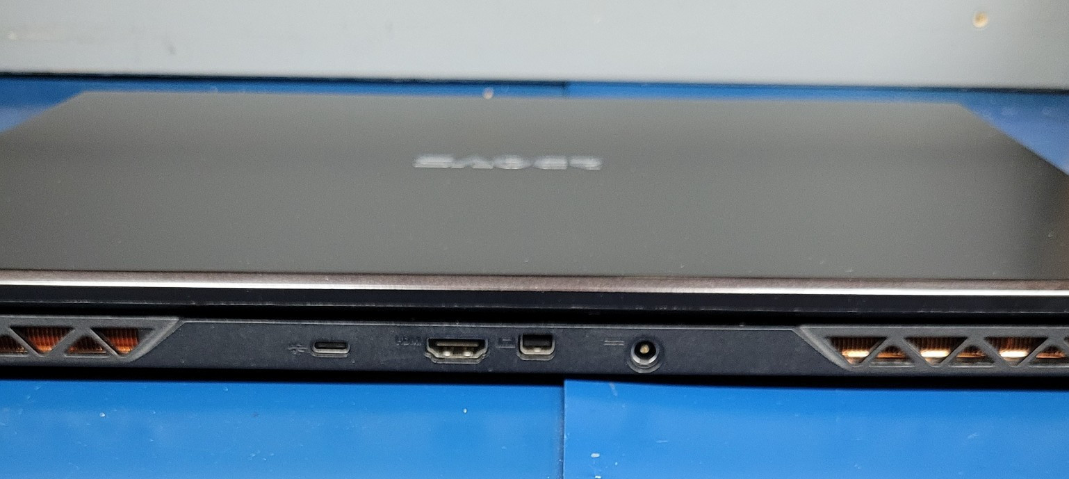 NP50RNC1 Clevo Sager 15.6″ i9-13900H 16GB RAM 1TB SSD GeForce RTX 3050 Win 11