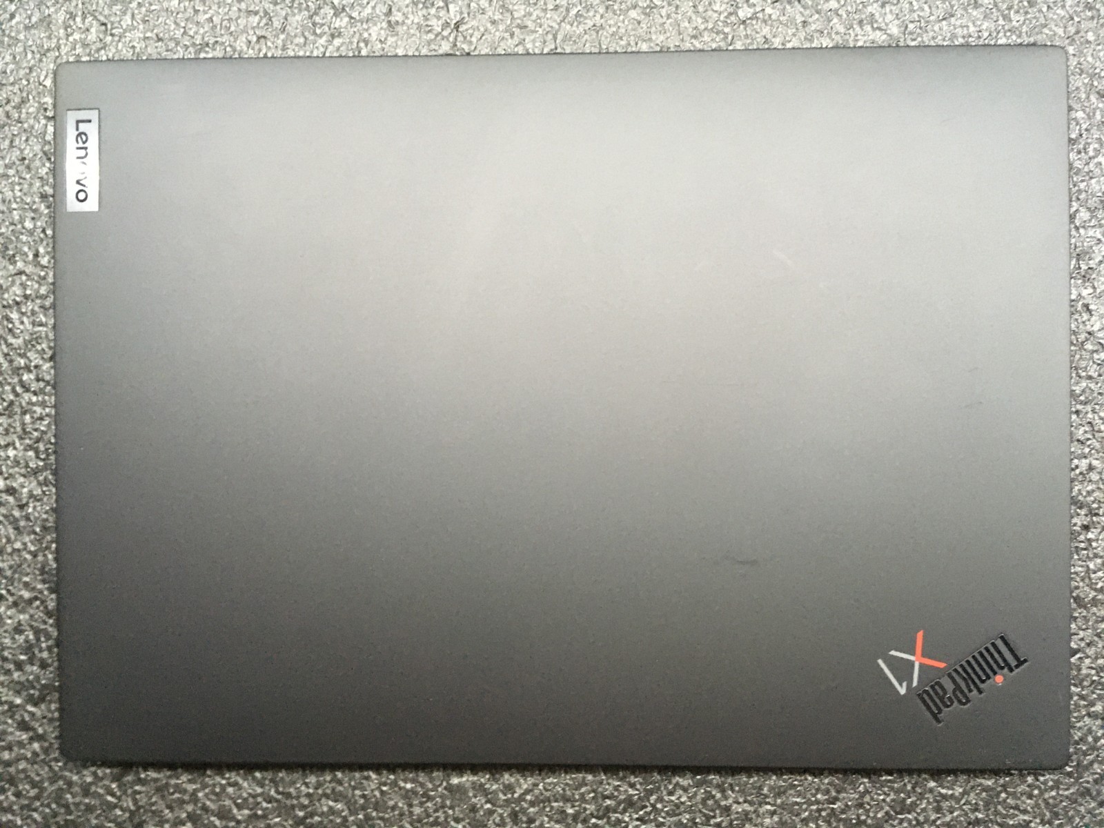 Lenovo ThinkPad X1 Carbon Gen 10 Core i5-1235U, 16GB , 512GB Battery not charge