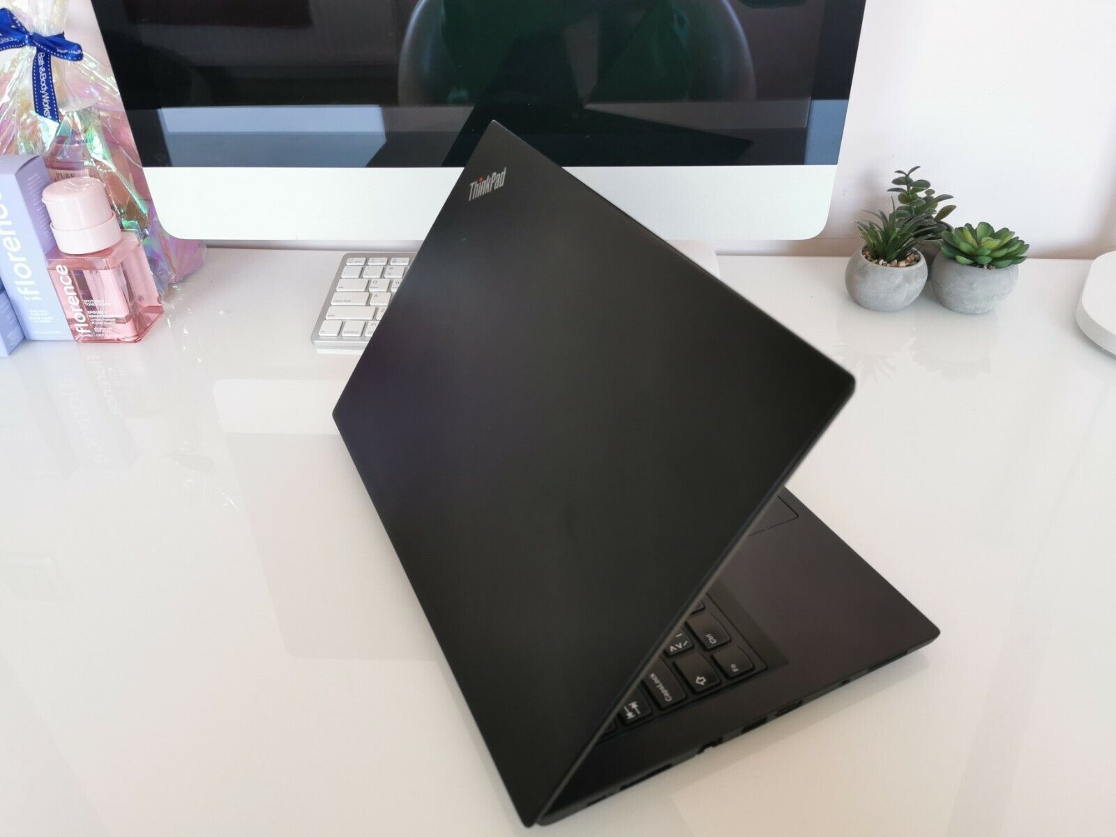 Black Ultrabook Lenovo ThinkPad T480s i5-8350U Max 3.6GHz TouchScreen Full HD