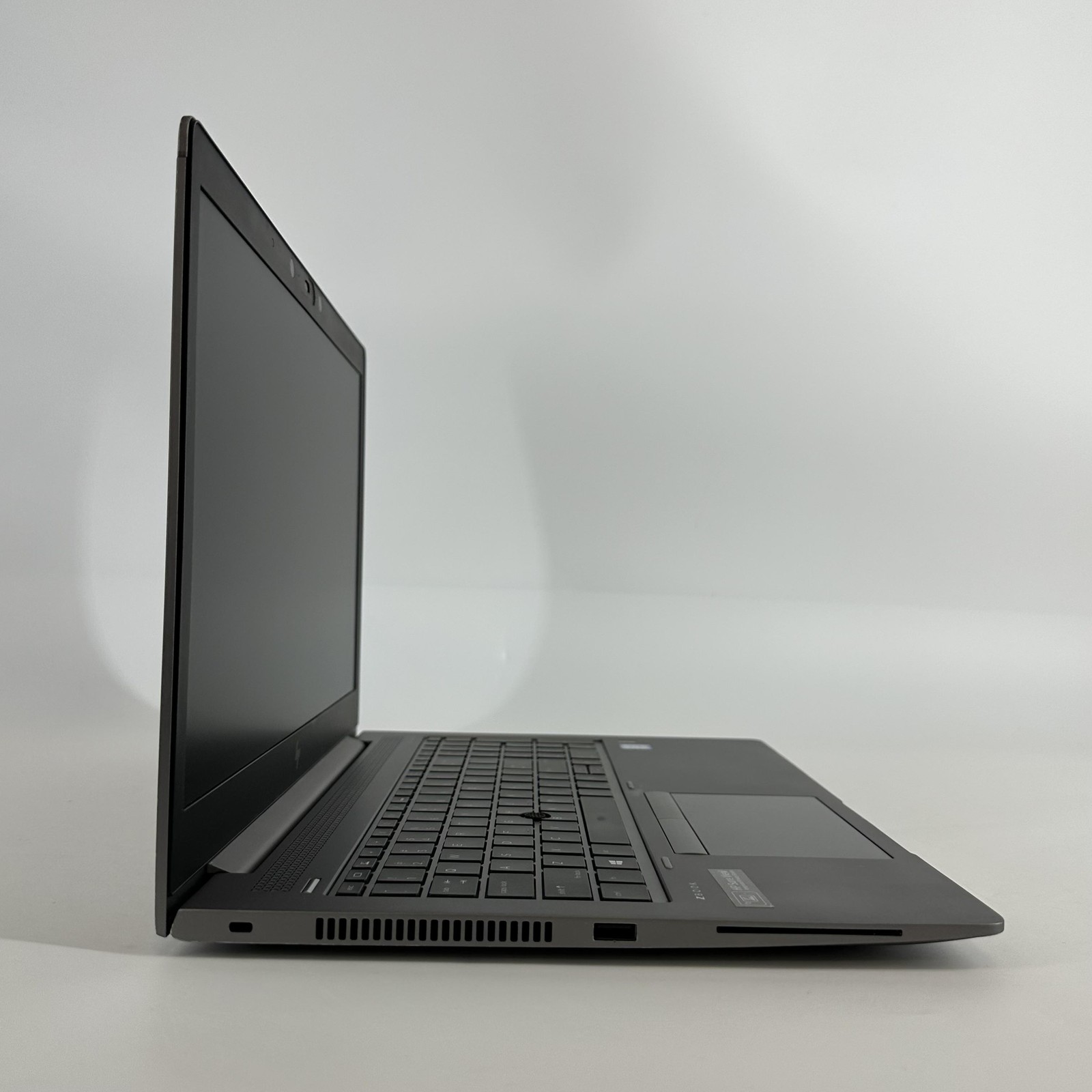 HP ZBook 15u G5 15.6 FHD i7-8650U 1.90GHz 16GB 512GB SSD AMD Radeon Pro WX 3100