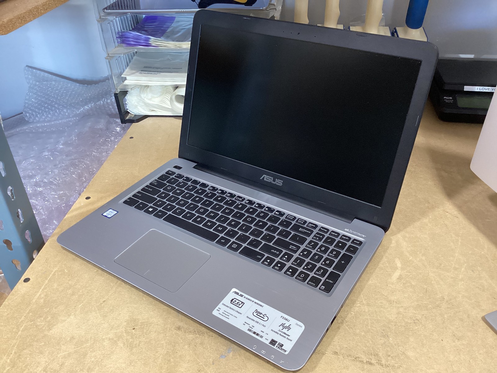 Asus VivoBook F556U 15.6″ Laptop Intel i3-6100U | 4GB | No HDD/Charger Grade C