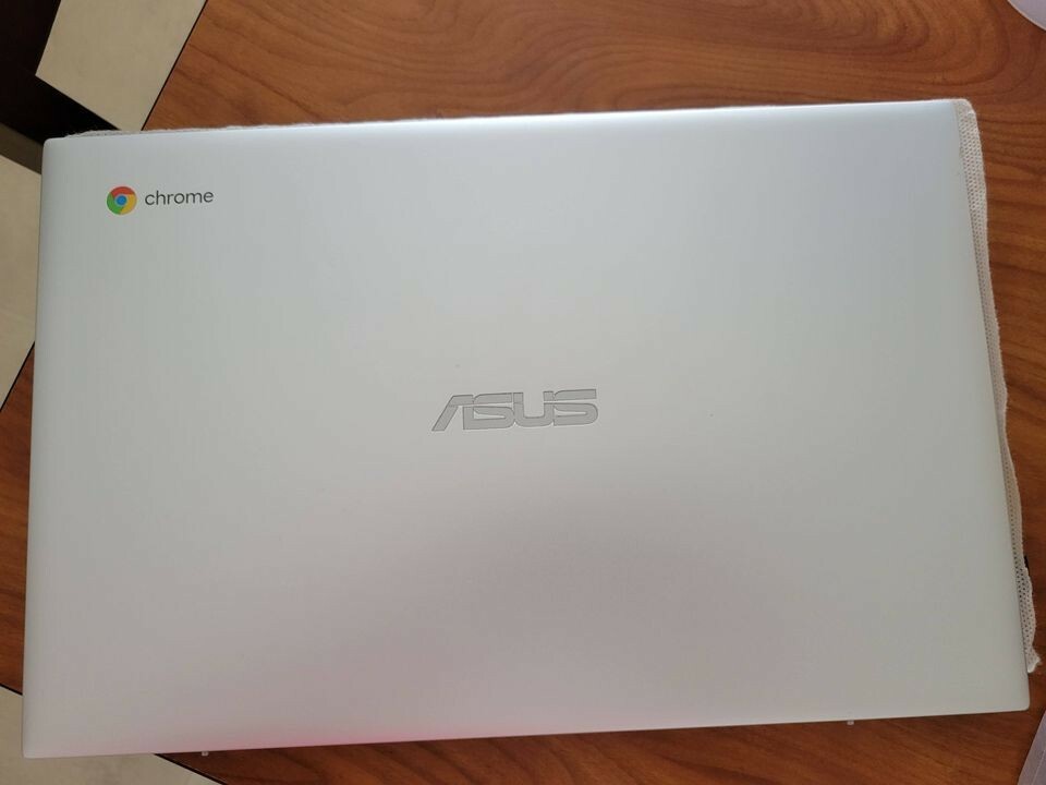 ASUS Chromebook C425 Clamshell Laptop, 14″