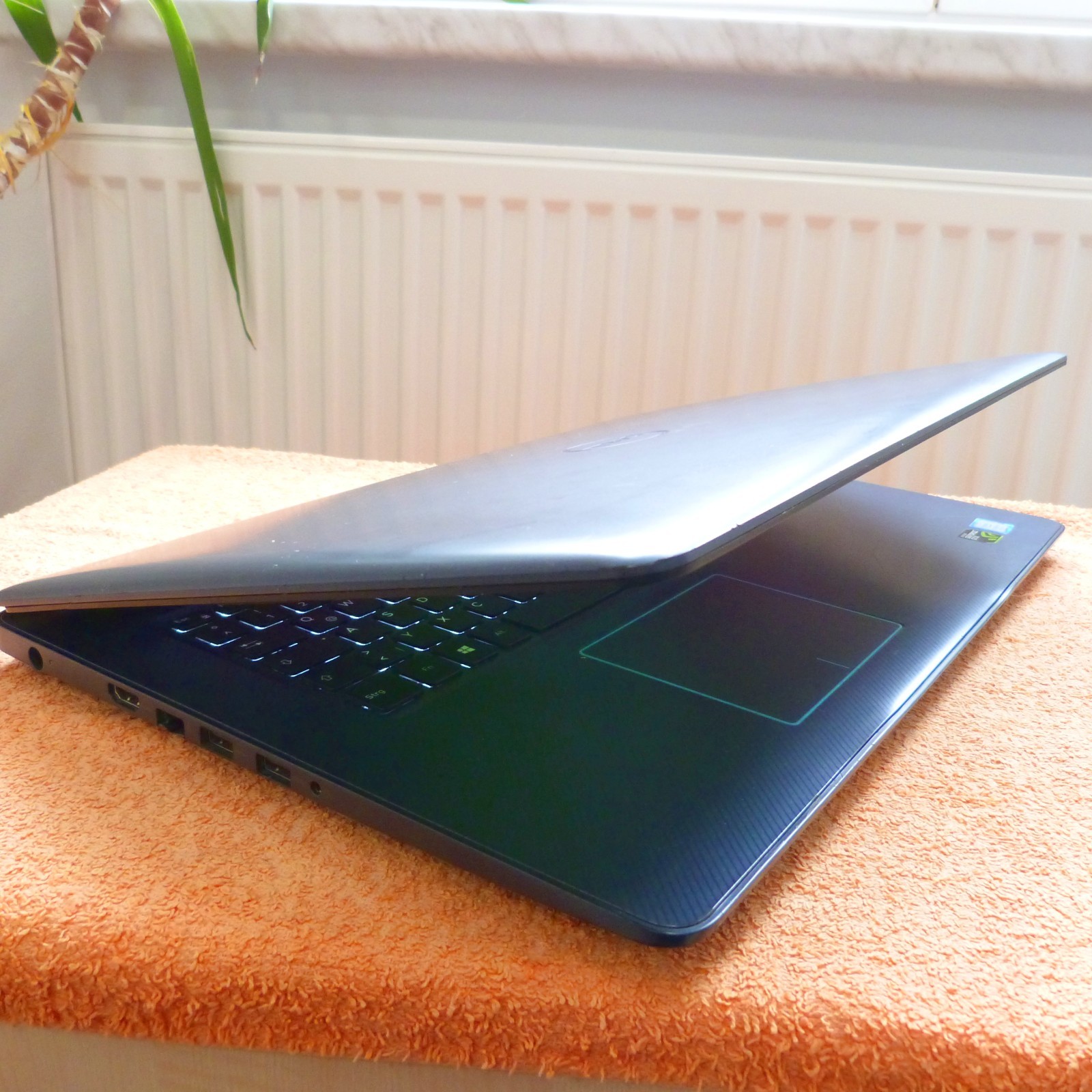 Dell 3779 G3 P35E l 17 inch FULLHD GAMING l SSD Windows 11 l 16GB RAM Intel 8GEN