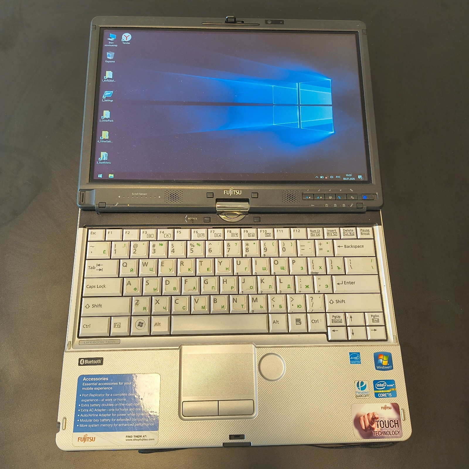 Fujitsu Lifebook T901 Laptop/Tablet i5, 8 GB RAM, 1 TB HDD, Win10 installed+case