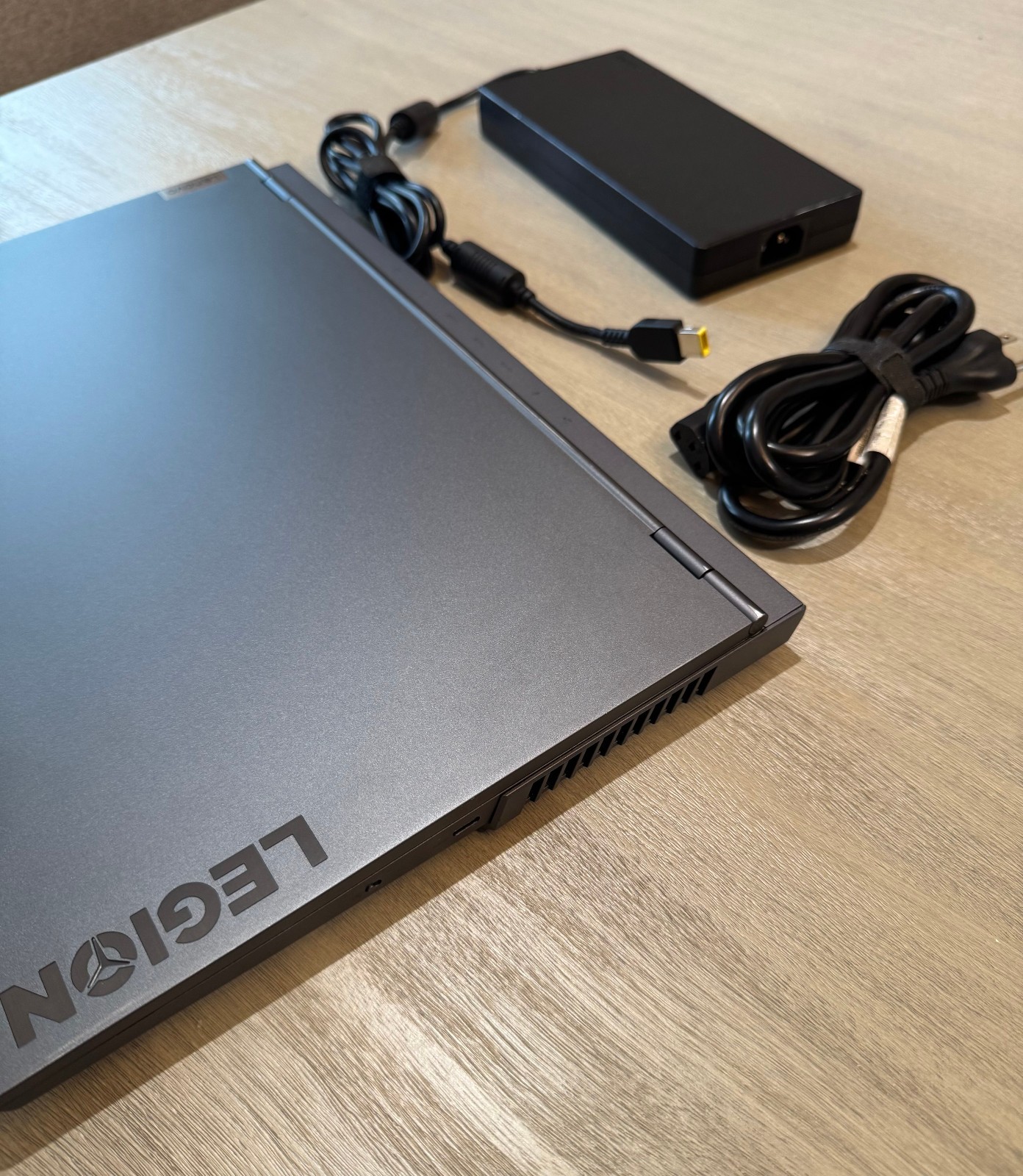 Lenovo Legion 7i Gray 165Hz QHD+ i9-11980HK 2.60GHz 32GB 2TB SSD RTX 3080 16GB