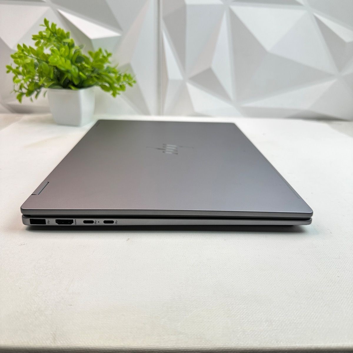 HP OmniBook X Flip 2-in-1 Laptop, 16″ 2K Touch, Ryzen AI 5 340, 16GB, 512GB SSD
