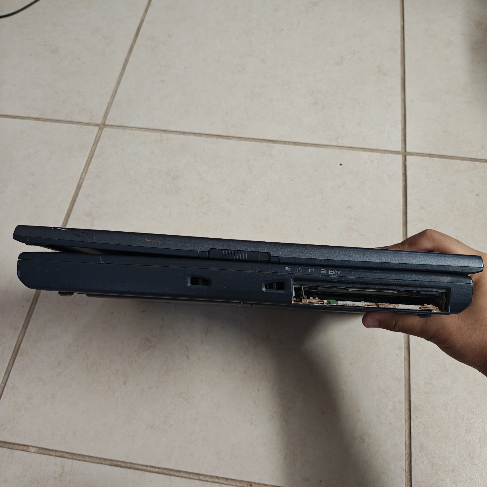 Toshiba Satellite 1805-S274 15″ Windows XP Laptop – 20GB HDD/256MB RAM #3902