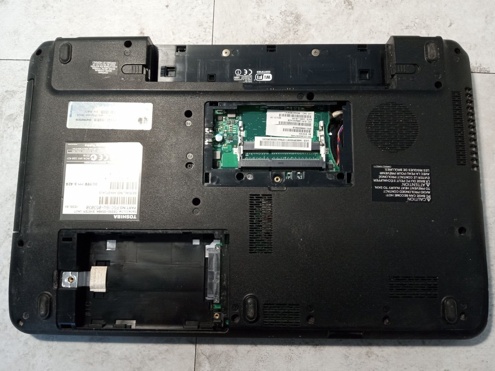 Toshiba Satellite C655D-S5084 15.6″ Laptop AMD Athlon II P340 *READ* -FM