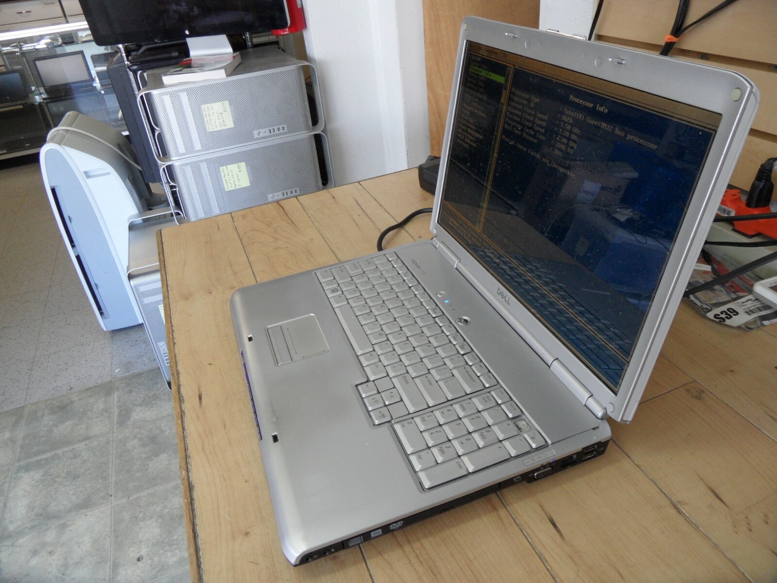 Dell Inspiron 1720 For Parts Posted Bios No Hard Drive Covers Missing *Read*