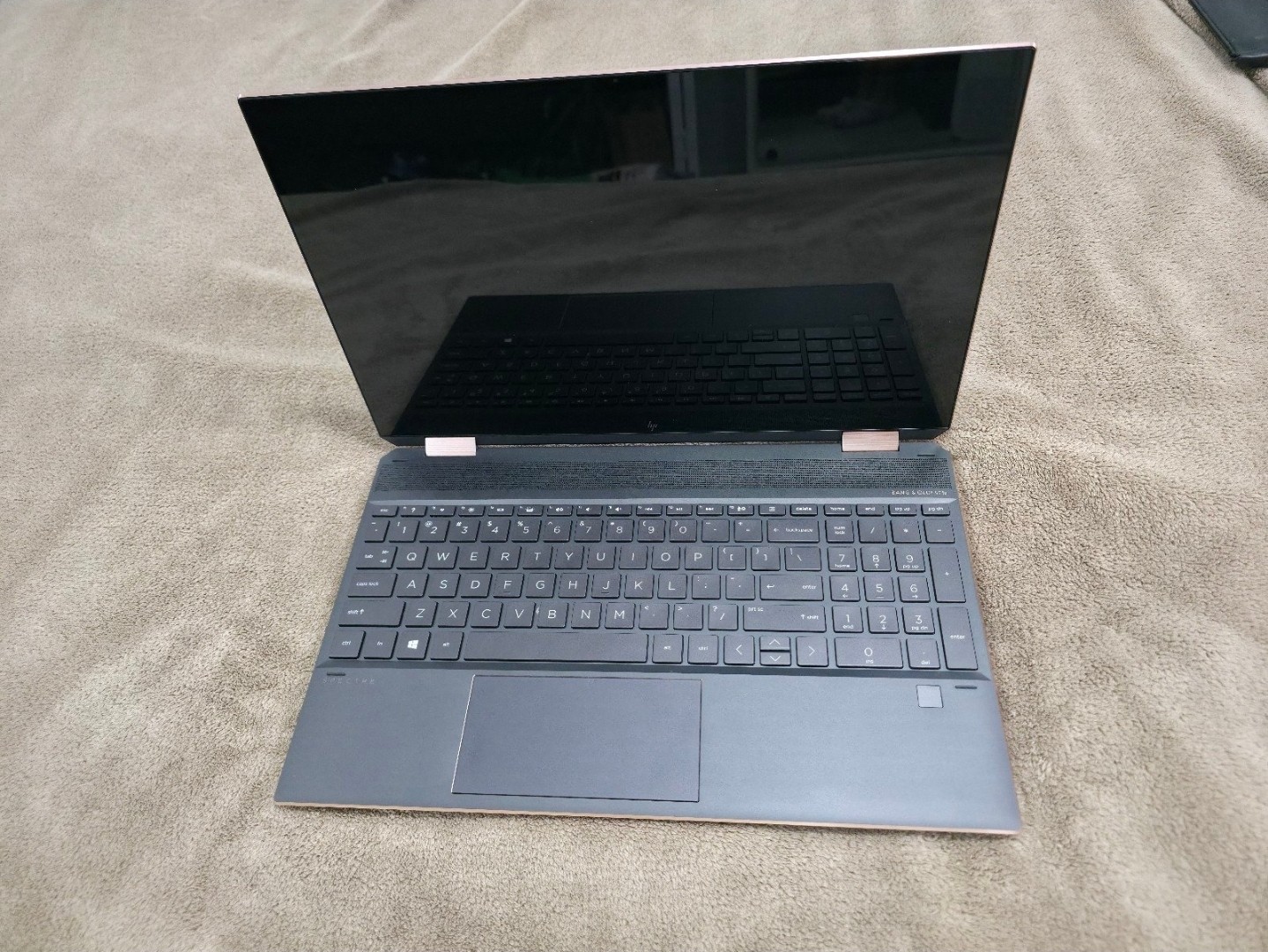 HP Spectre x360 15-eb0043dx 15.6″ 4K Touch – Mint Condition – With Pen & Case