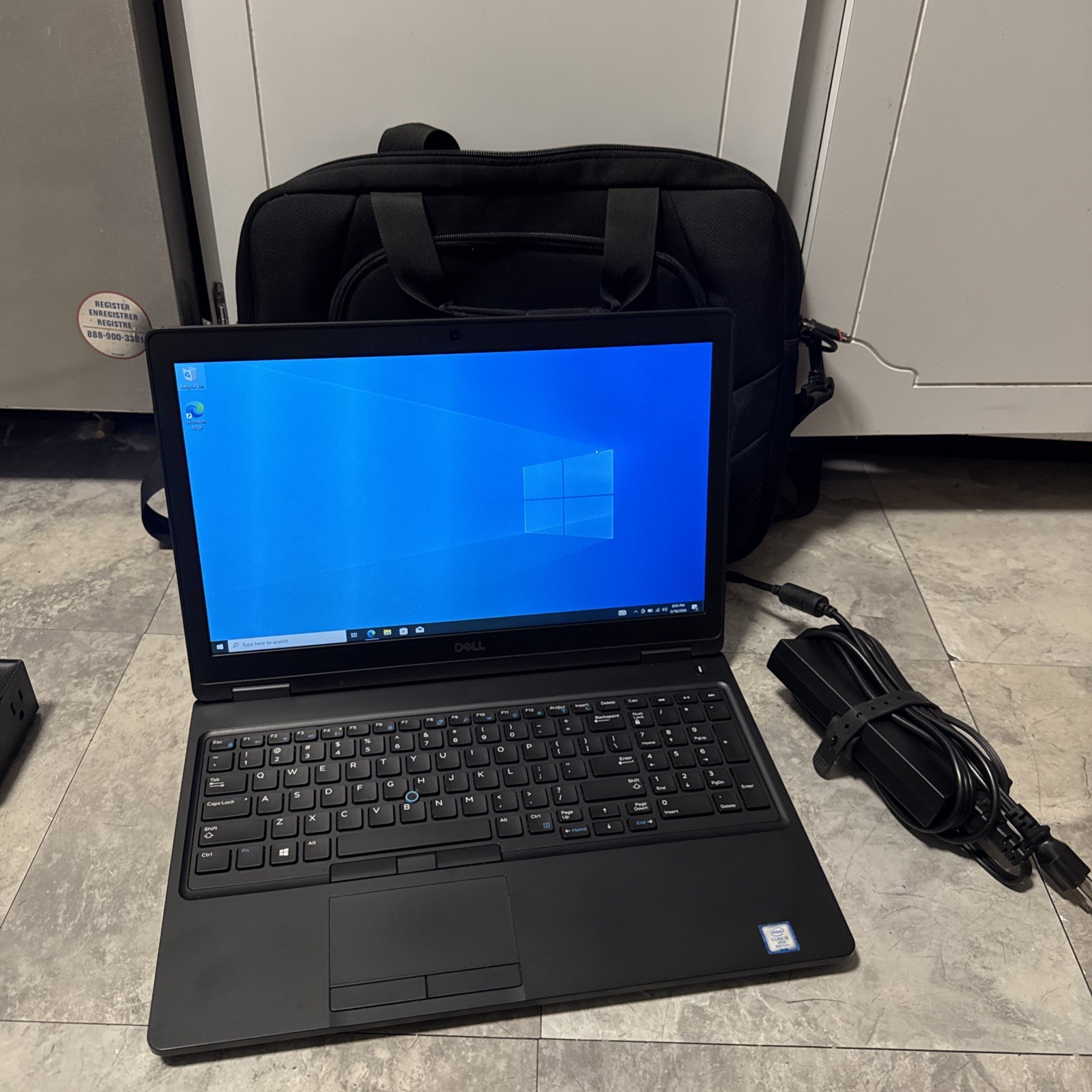 Dell Latitude 5590 15″ i5 8400u 2.4GHz 256GB M.2 SSD 8GB GeForce Webcam W10 Pro