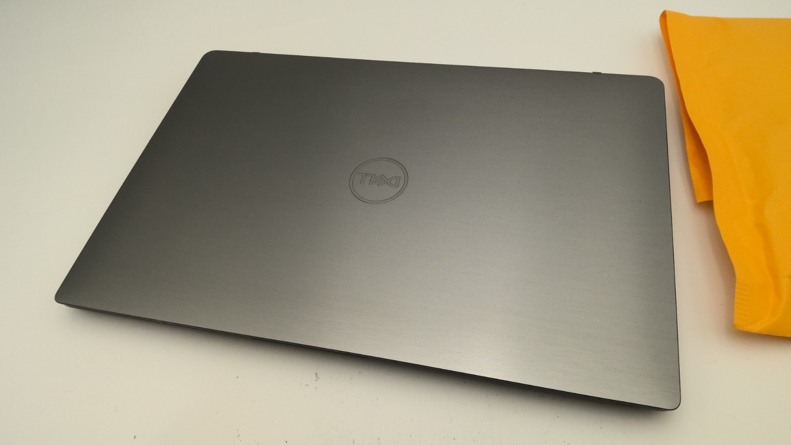 Dell Latitude 7400 i5-8365U 1.60G 16GB DDR4 256GB SSD GRADE A 14″ BSN2733