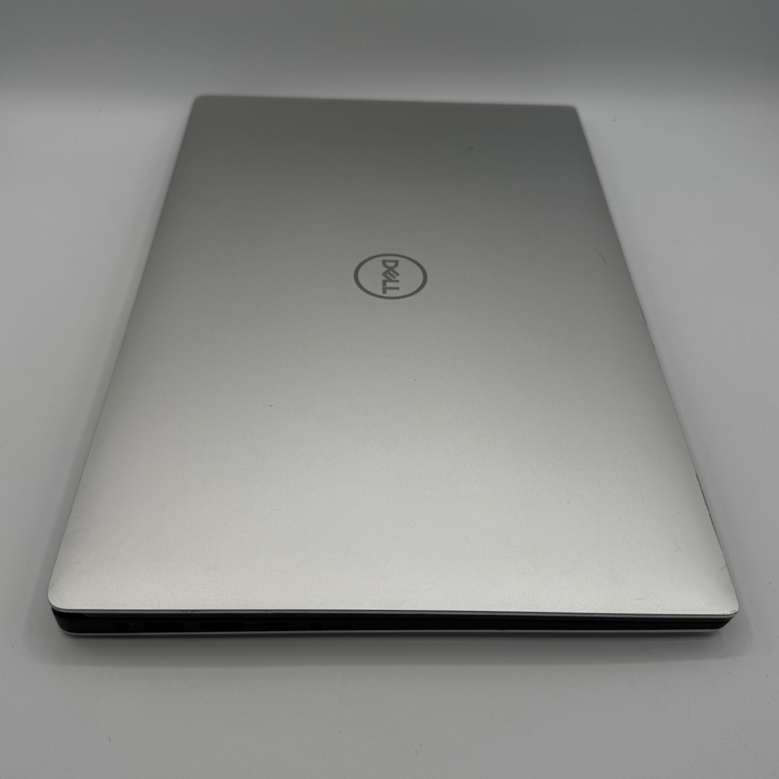 Dell Precision 5540 i9-9880H Quadro T2000 16GB RAM 256GB SSD Win11 Pro Laptop