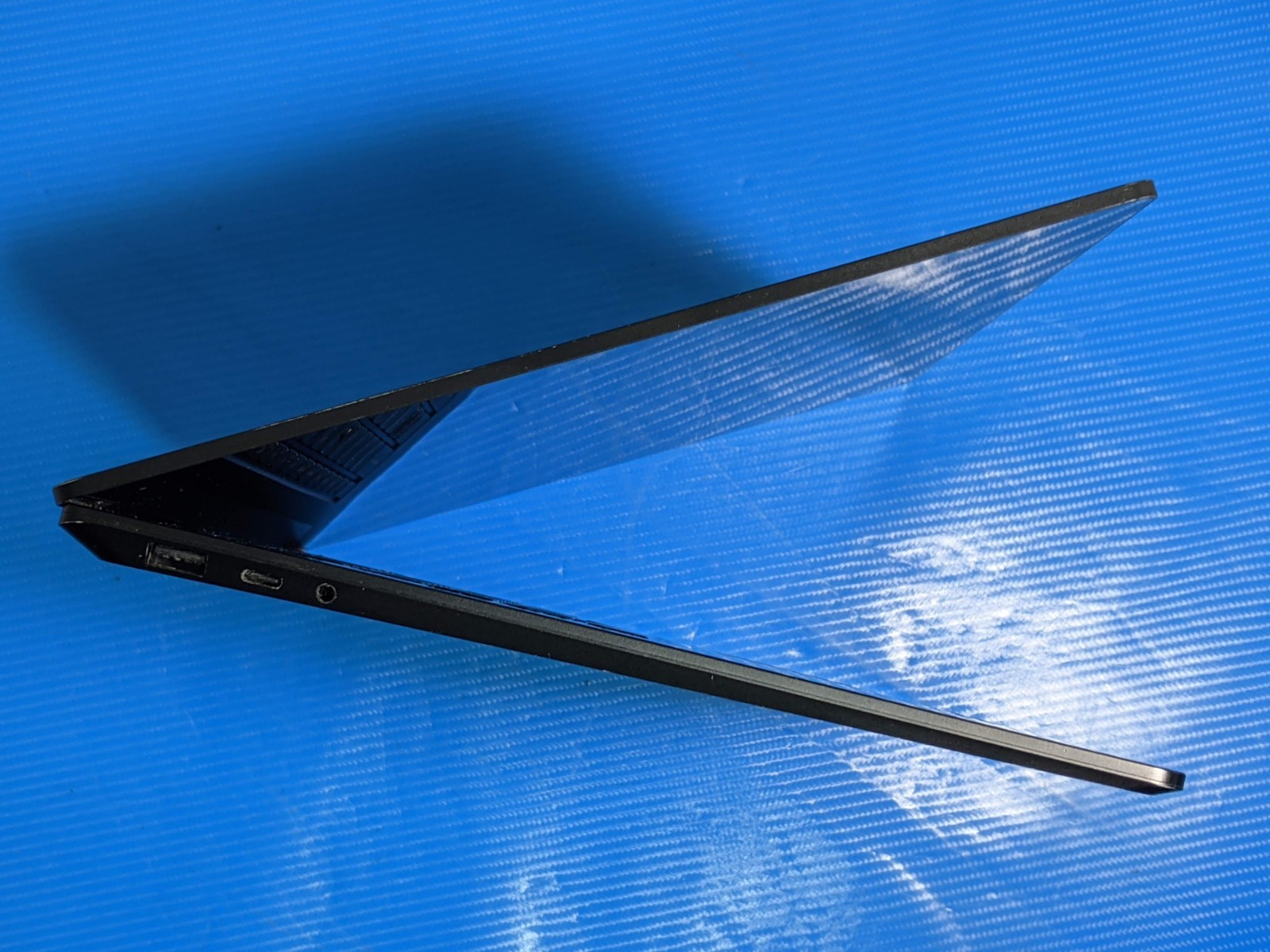 MS Surface Laptop 3 1873 15″2496×1664 TOUCH Ryzen 5 3850U 2.1GHz 8GB 256GB AS-IS