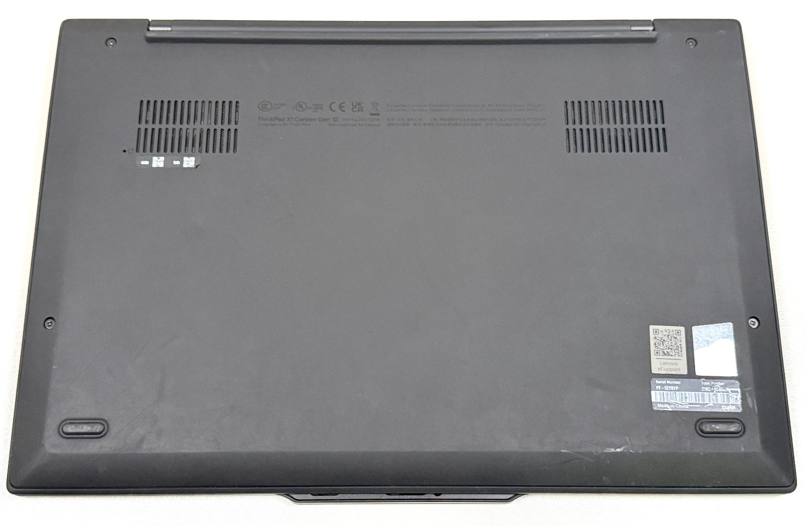 Lenovo ThinkPad X1 Carbon Gen 12 14″ 1.4GHz Ultra 7 155H 32GB RAM 1TB SSD SWISS!