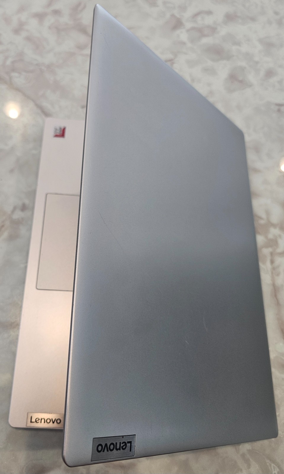 Lenovo Ideapad Slim 1-14AST-05 AMD A6-9220e RADEON R4 4GB RAM 64GB SSD