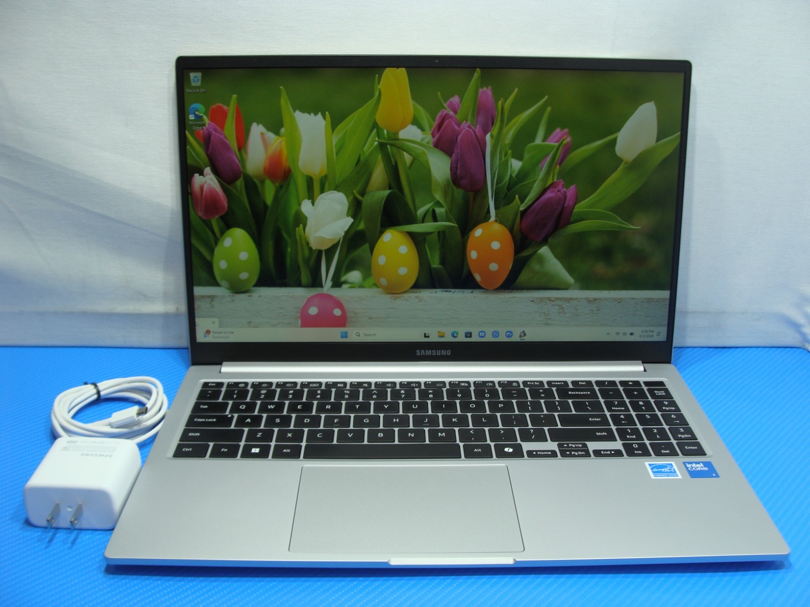 SAMSUNG GALAXY BOOK 4 15.6″FHD Intel 7 150U 1.8Ghz 16GB 512GB W11H 100 cycles