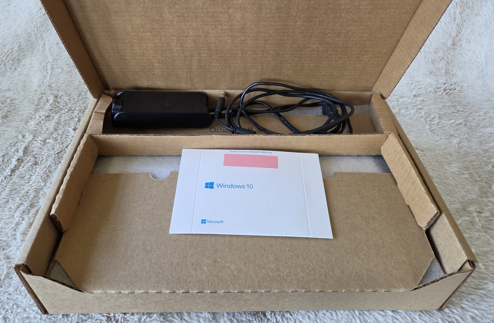Dell Inspiron 1501, 15.4″, 4GB ram, 250GB SSD, Windows 10!