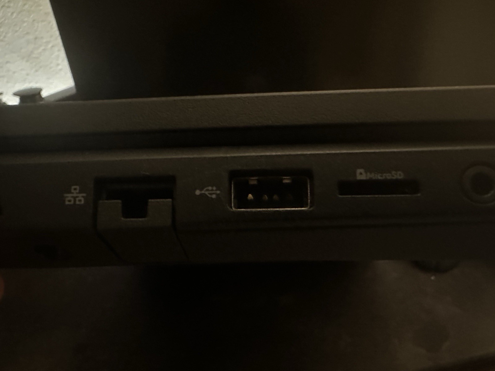 Acer Nitro AN17-41-R8N5 17.3” (AMD Ryzen 7 – 3.20 GHz RTX 4050)
