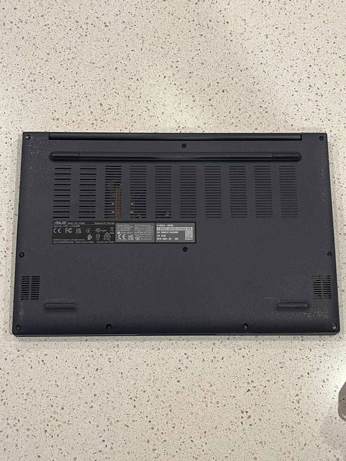 ASUS VivoBook X1404 14″ Intel Core i3-1215U 8GB RAM 256GB SSD NVMe