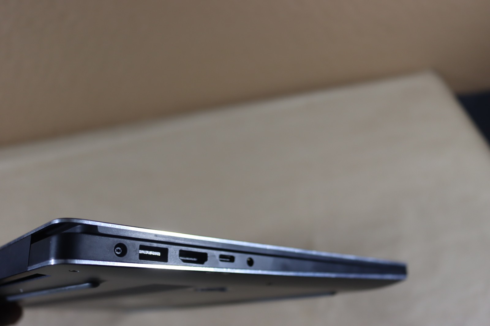 Dell Precision 5540 i7-9850H 512GB SSD 16GB RAM Nvidia Quadro T1000