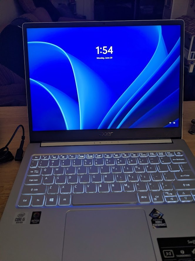 Acer SF313-52-526M Swift 3 13.5″ QHD i5-1035G4 1.1GHz Intel Iris Plus Graphics