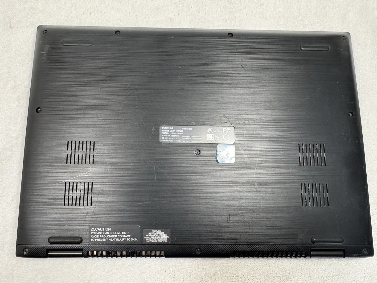 Toshiba Satellite E45W C4200X 14″ *PLEASE READ*- For Parts Or Repair-