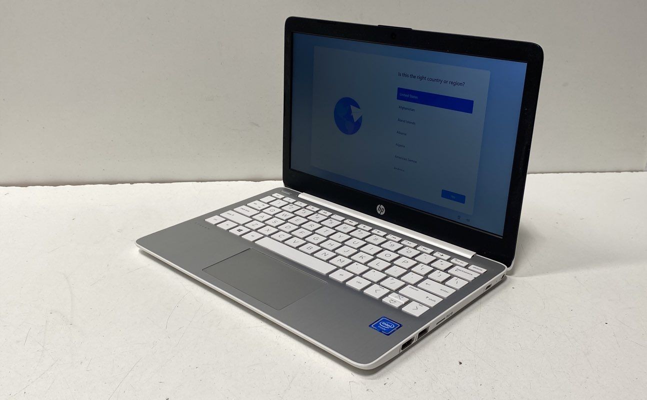 HP Stream 11-ak0012dx 11.6″ Laptop Intel 64GB Windows 11 White Tested