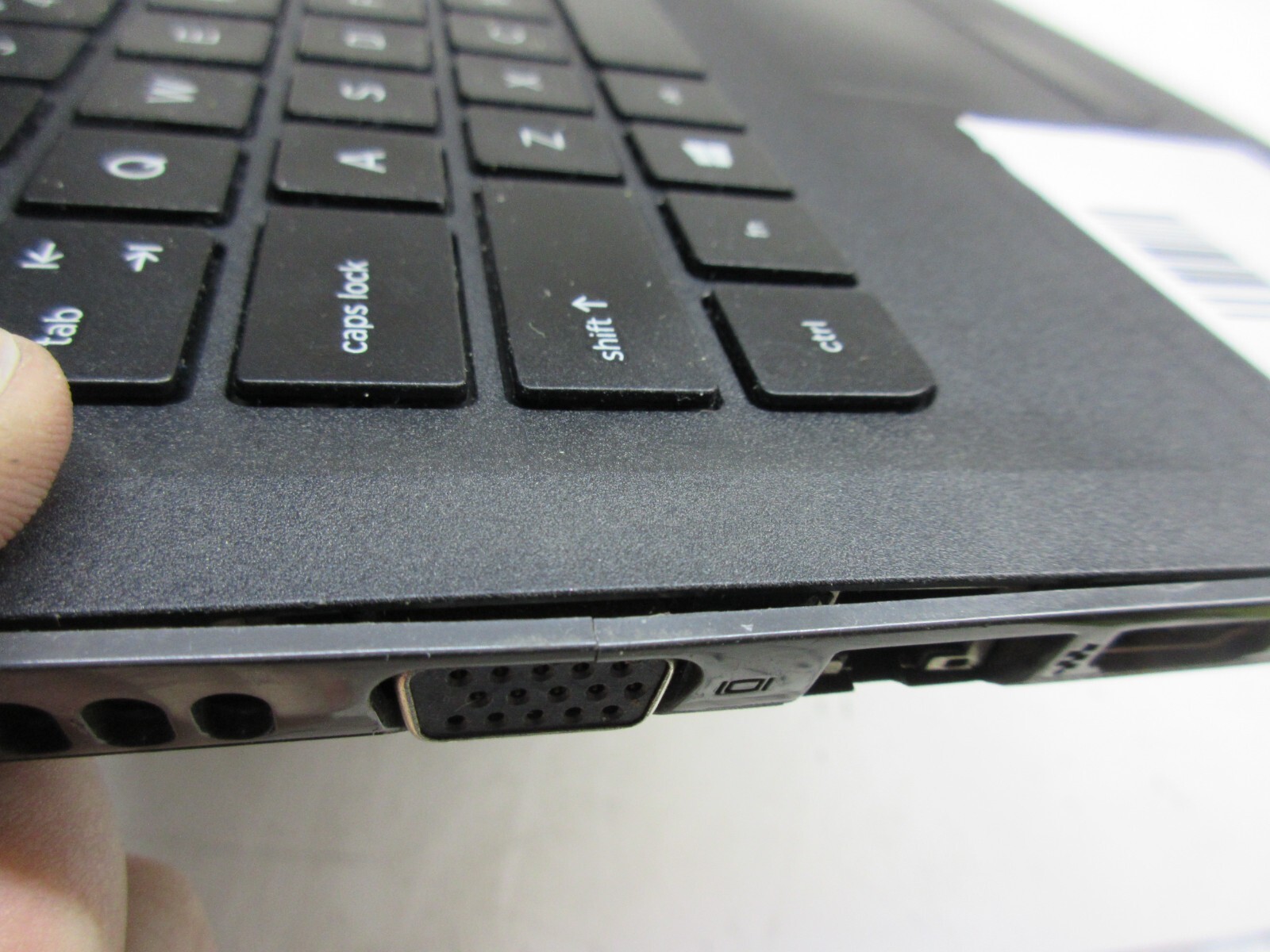 HP 250 G5 Intel Core i3-6006u 2GHz 8GB NO HDD No Batt