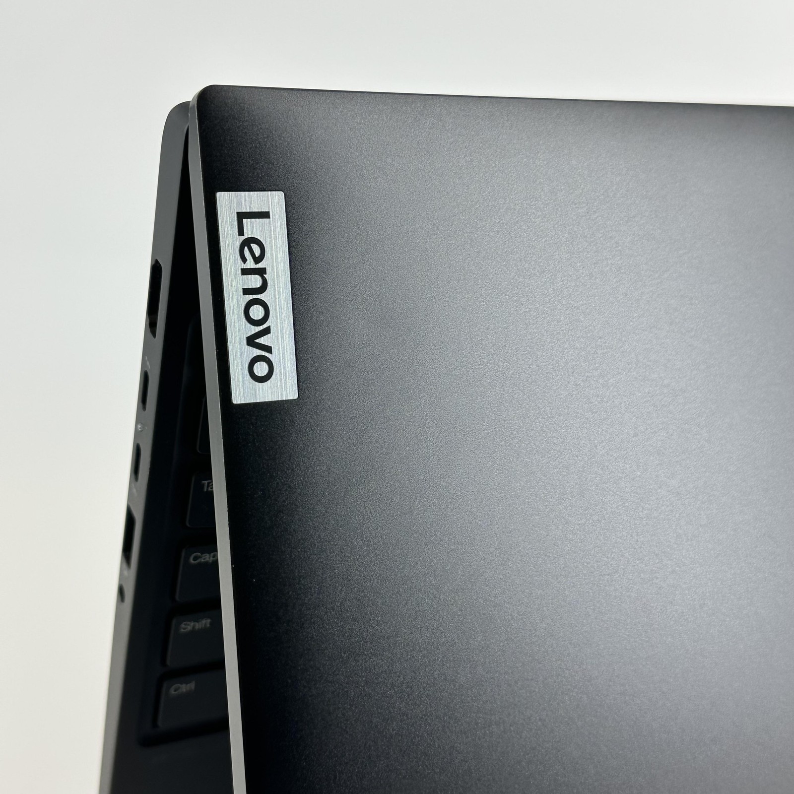 Lenovo ThinkPad P16s Gen 3 FHD+ TOUCH 1.4GHz Ultra 7 155H 16GB 512GB RTX 500 Ada