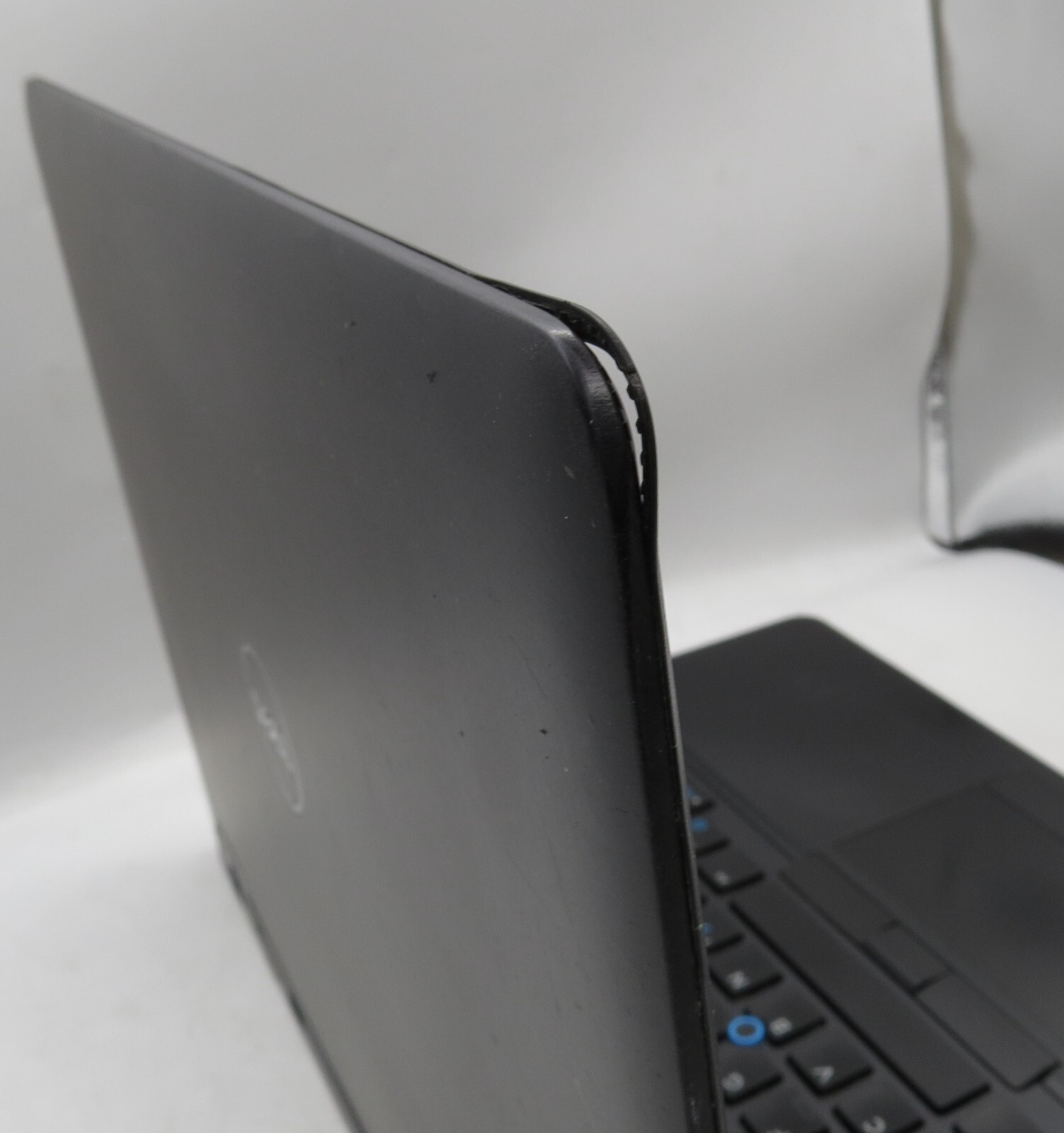 Dell Latitude E5450 _ i7-5600U @2.6 _ 8GB RAM _ 480GB SSD _ No OS *READ