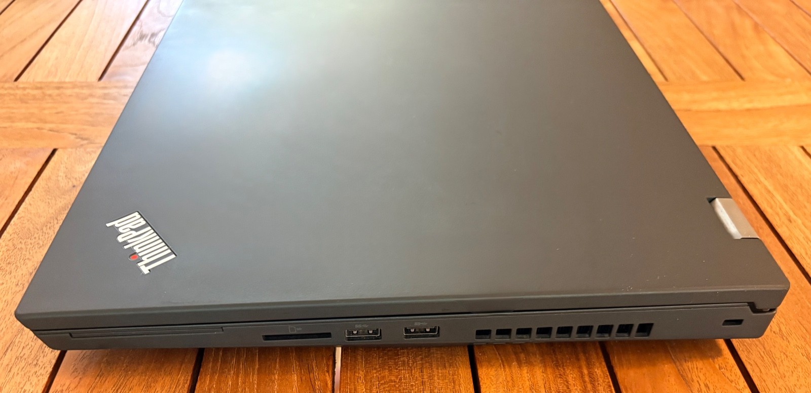 Lenovo P17, 128GB RAM, RTX5000 (16GB VRAM), 4K 17.3″ UHD, CPU i9-10855H, 1TB SSD