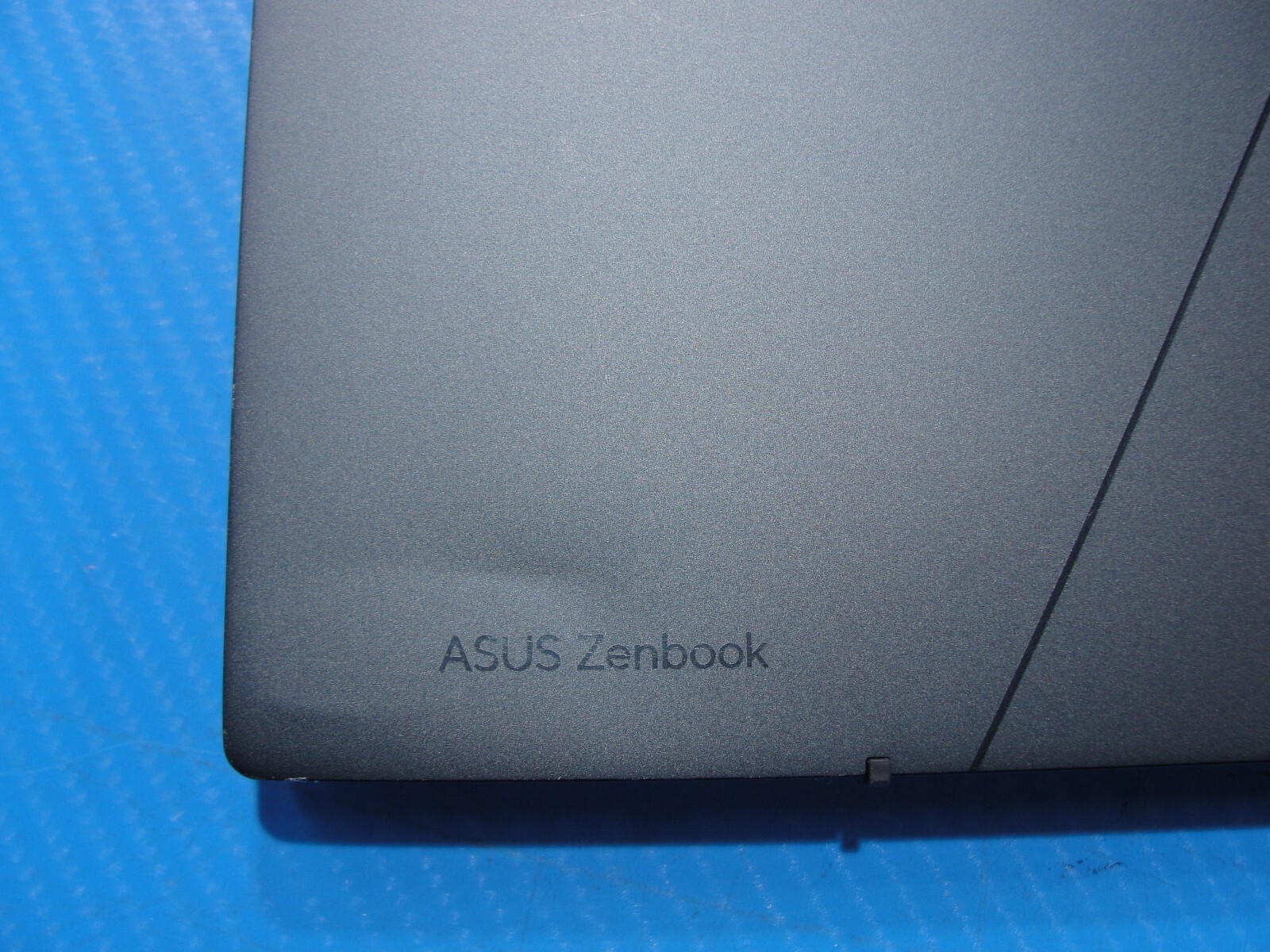 ASUS ZenBook Q4097 14”HD Core i5-1240P 1.7GHz 8GB 256GB SSD Original Charger