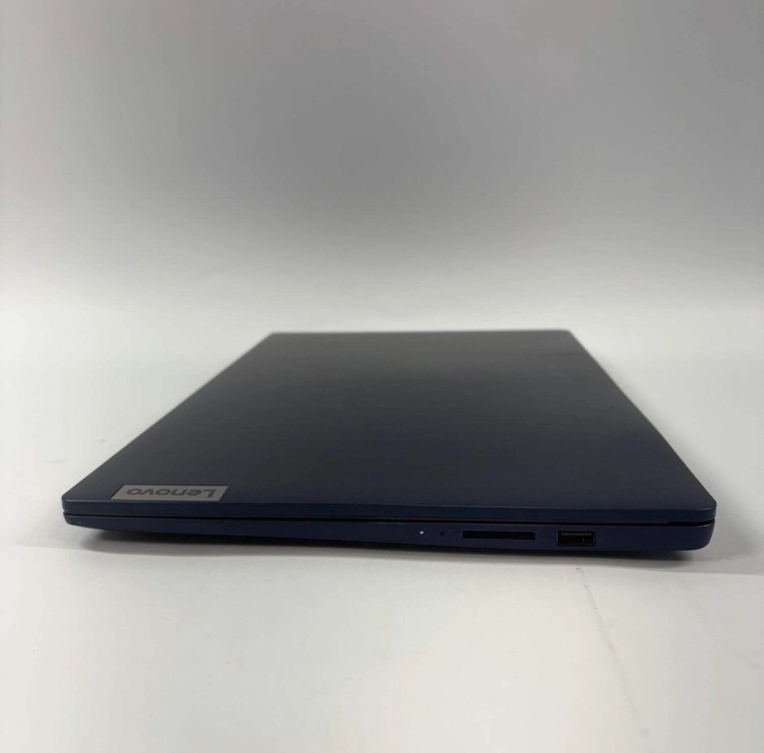 Lenovo IdeaPad Slim 3 15ABR8 15.6″ Ryzen 7 7730U 2.0GHz 16GB RAM 512GB SSD