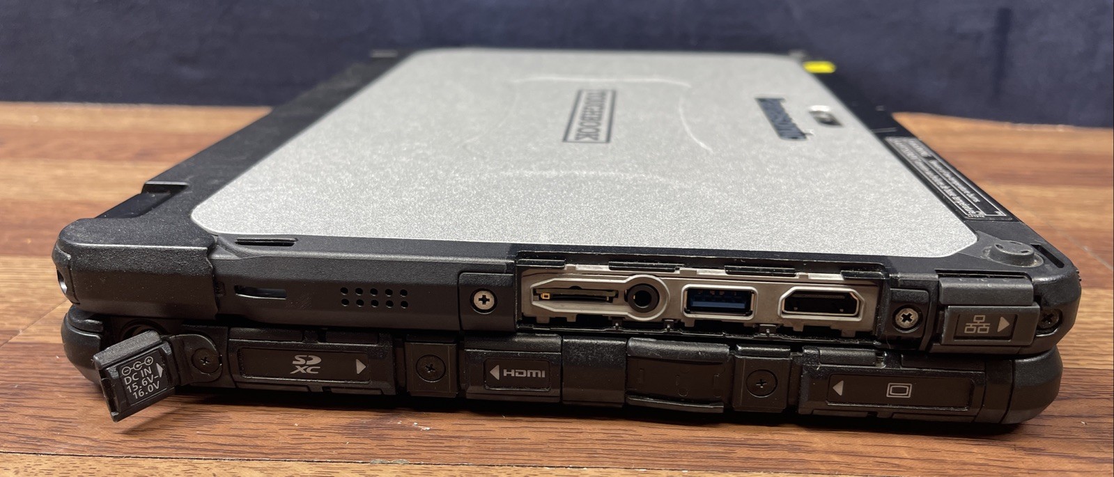 Panasonic Toughbook CF-20 Core i5-7Y57 3.30 GHz 16GB RAM 256GB SSD NO OS