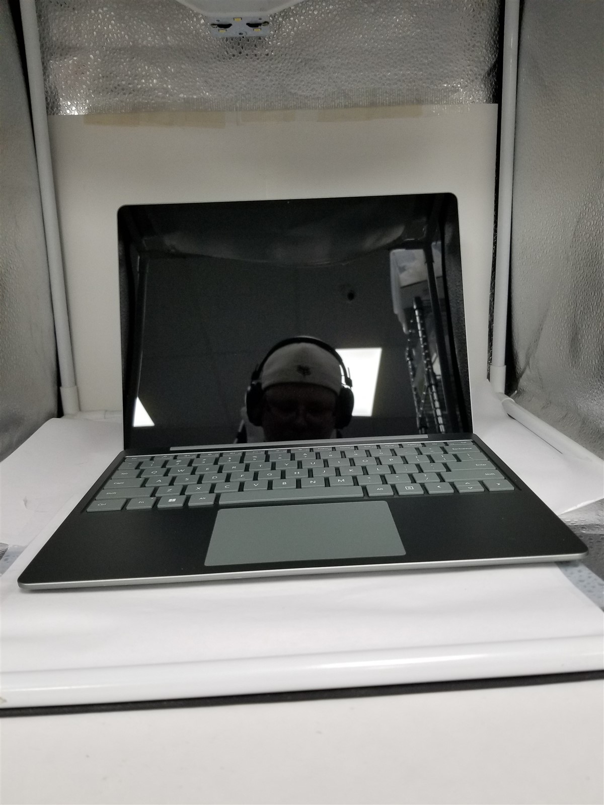 Microsoft Surface Laptop Go 2 Core i5 12.4″ 8GB/256GB Green Fully Working VG5899