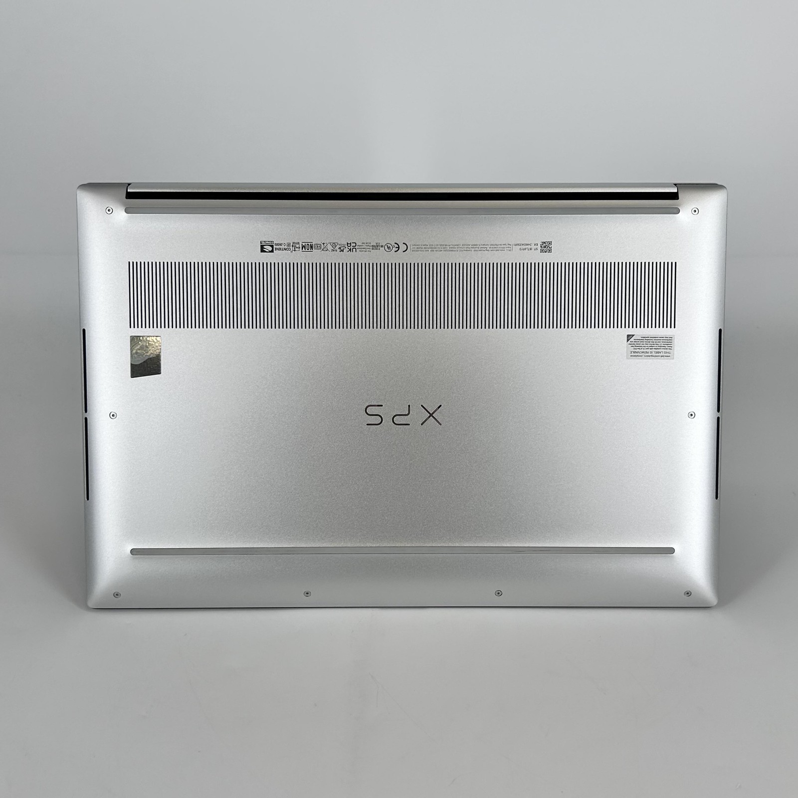 Dell XPS 15 9530 3.5K TOUCH 2.6GHz i9-13900H 32GB 2TB RTX 4070 – CHIPPED SCREEN