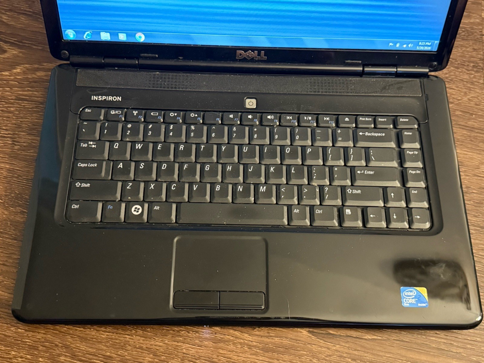 Dell Inspiron 1545 15.6” Core 2 Duo T6500 4GB RAM 320GB HDD Windows 7 W/ Charger