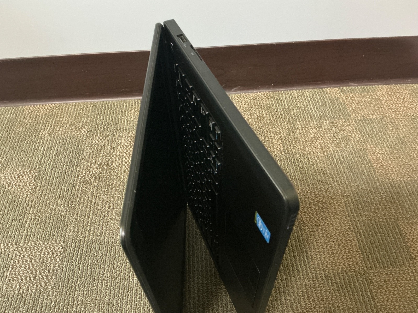 Dell Latitude E5450 14″ i5-5300U 8GB 256GB SSD Win 10 Pro