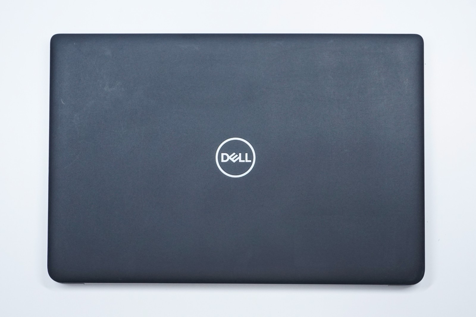 Dell Latitude 3500 Core i7-8565U @1.80GHz 8GB RAM 256GB SSD MX130 FHD (No OS)