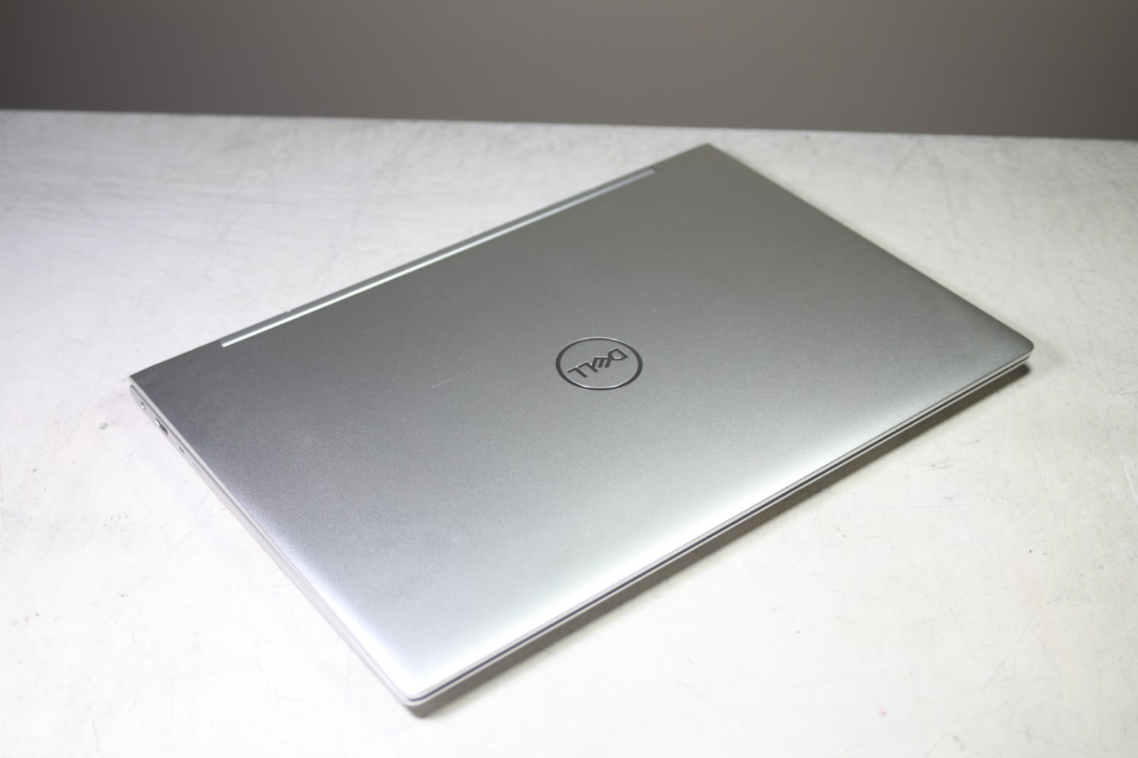 Dell Inspiron 7791 Intel Core i7-10510U CPU 1.80GHz-16GB RAM-512GB NVMe-NO OS