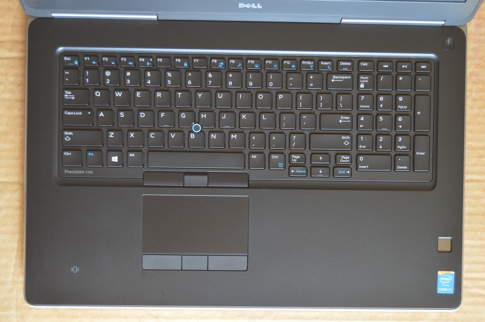 Dell Precision 7720 i7-7820HQ 4K UHD IPS 32GB 512GB SSD+2TB HDD P4000 FPR