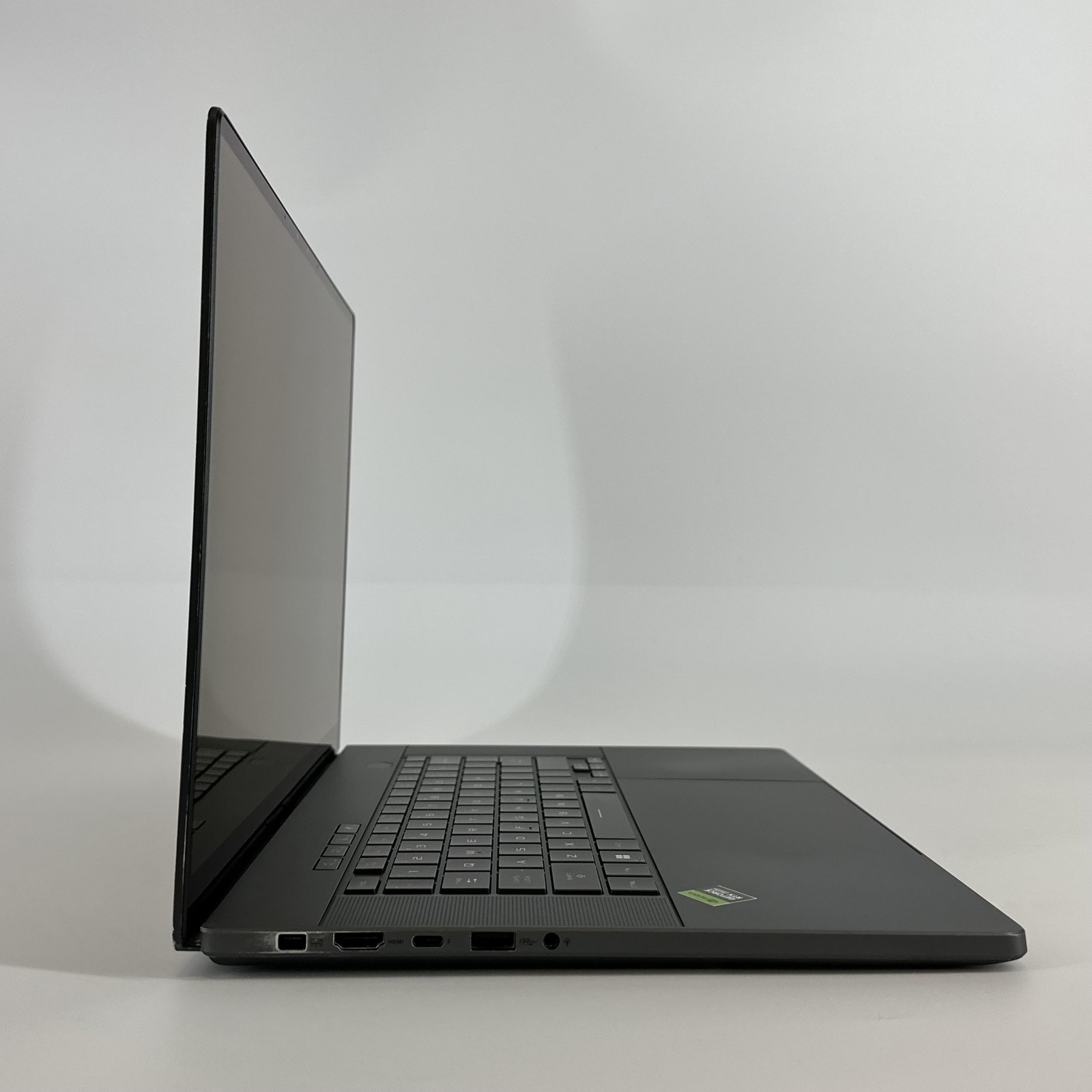 Asus ROG Zephyrus G16 GU605 16 QHD+ 2.5GHz Ultra 9 185H 32GB 2TB/1TB RTX 4080