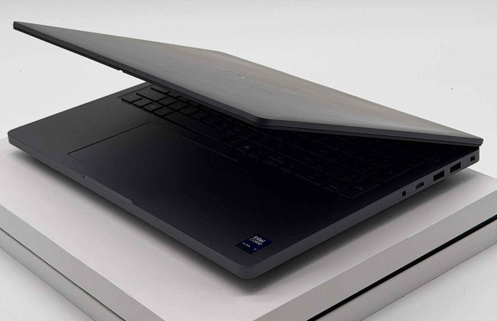 Dell Pro Max 16 Plus, $6.5K MSRP, OLED TOUCH RTX PRO 1000 64GB RAM WARRANTY 2030