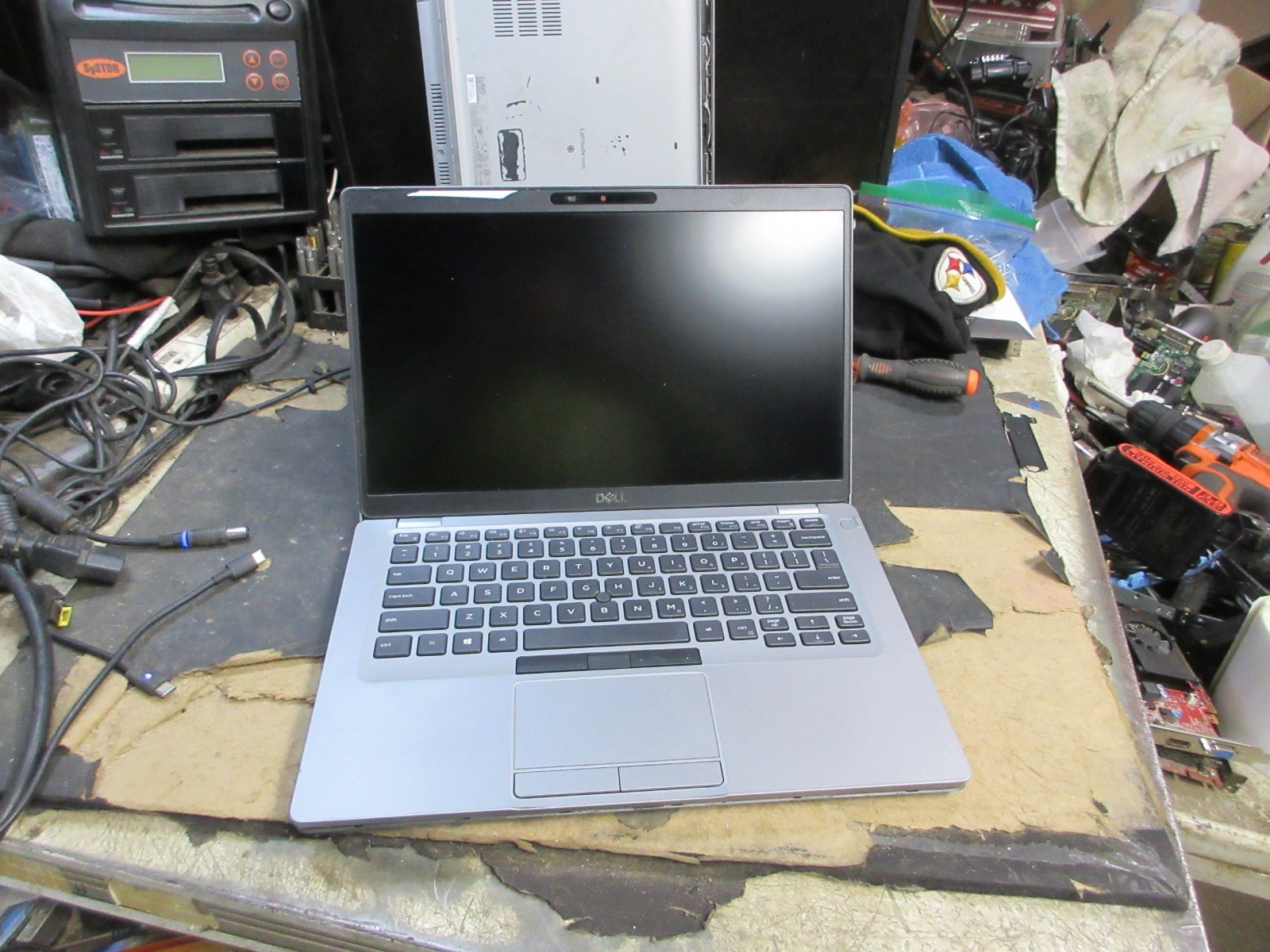 Dell Latitude 5410 i5-10310U 1.7GHz 14″ FHD 1920 X 1080 BATTERY WIFI NO POWER