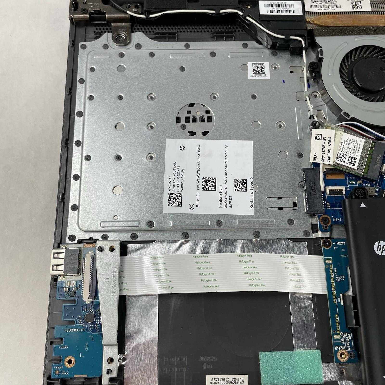 HP 255 G7 15.6″ Ryzen 3 2200U 2.50 GHz 8 GB RAM No SSD/OS/AC