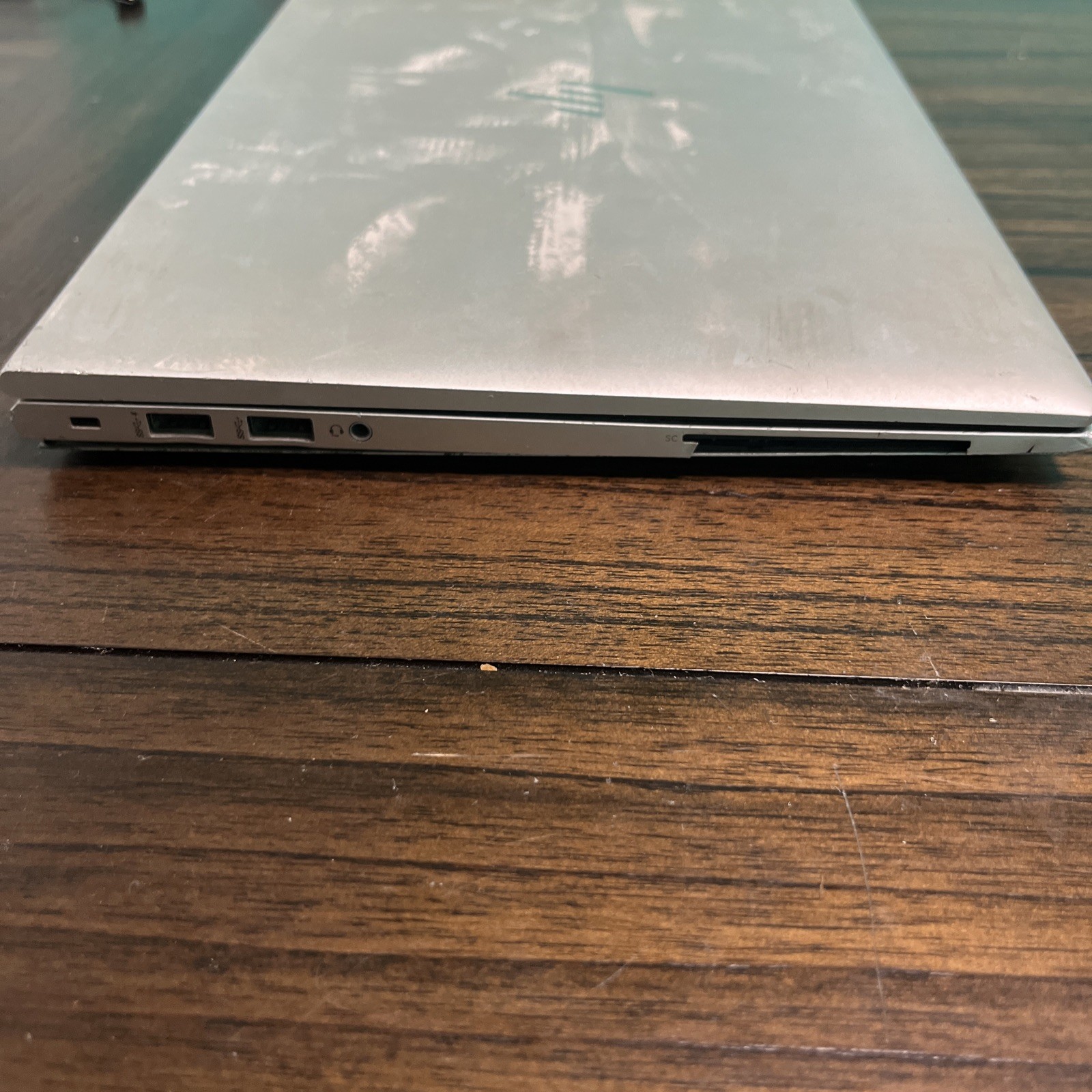 HP EliteBook 840 G7 14″ i7-10610U no ram or drive