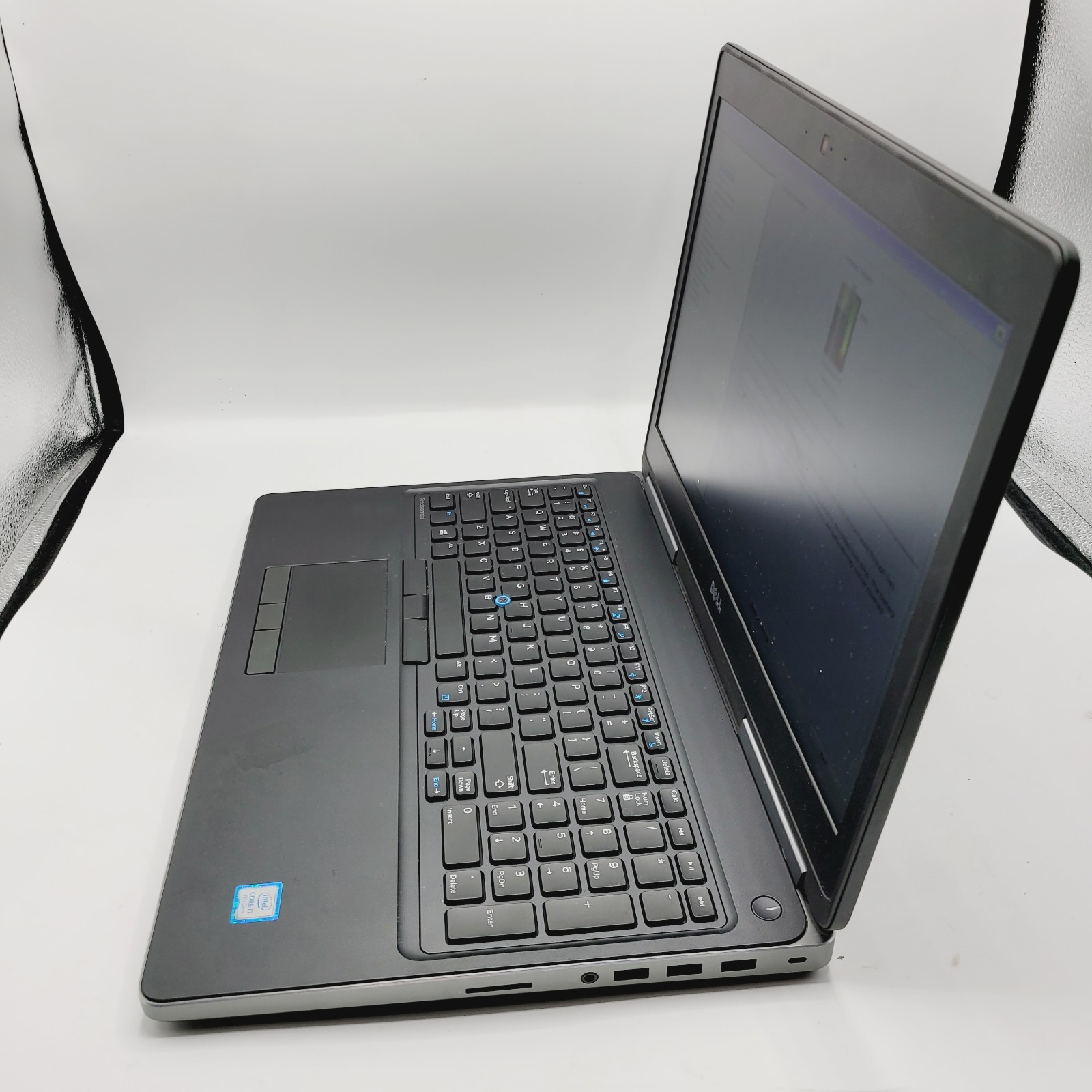 Dell Precision 7520 I7 7820HQ 32GB No HDD 15.6″ Radeon Pro 2GB – ***Boot to Bios