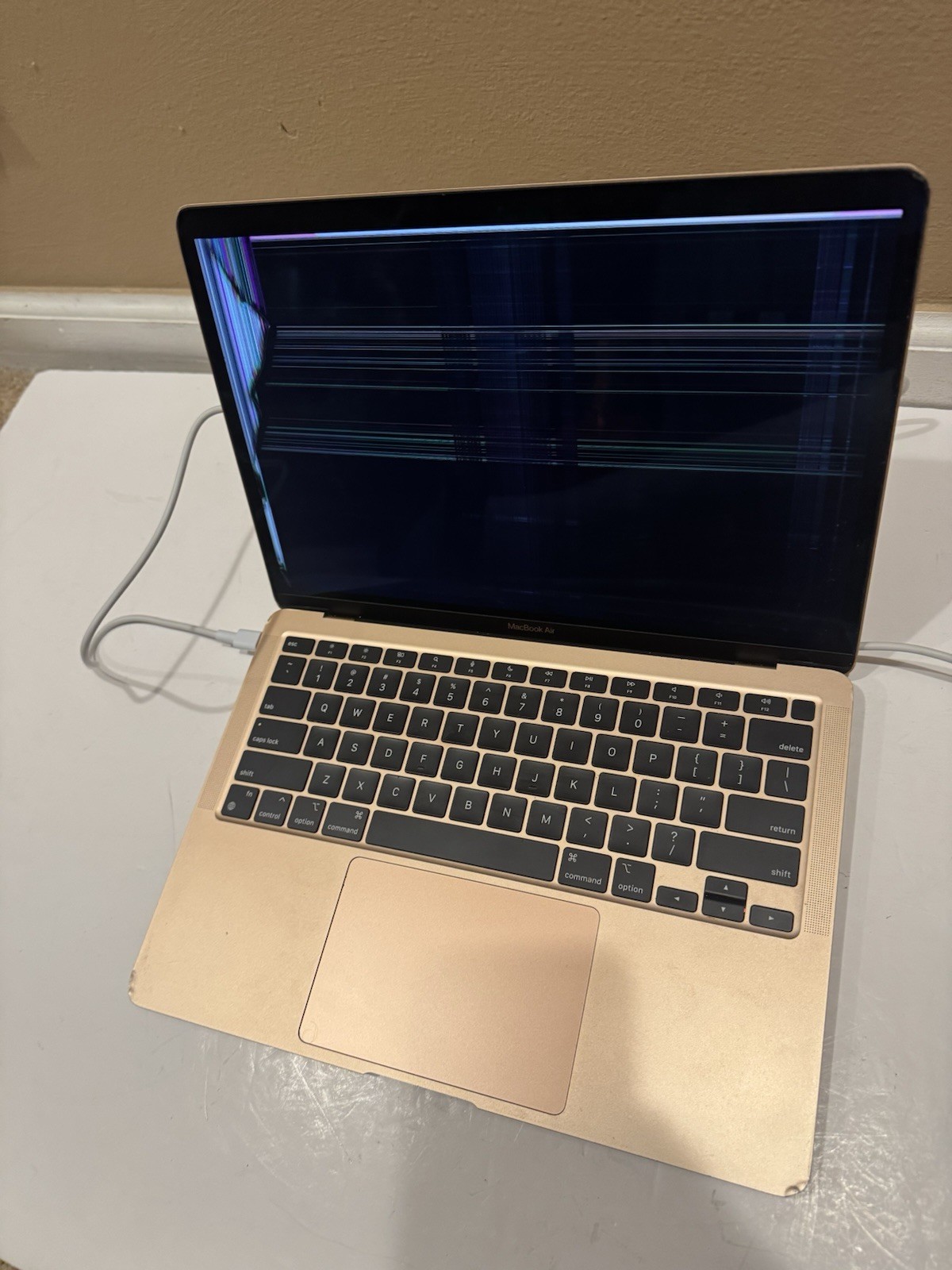 MacBook Air 13″ A2337 FOR PARTS, REPAIR Password LOCKED Internal Cracked Screen